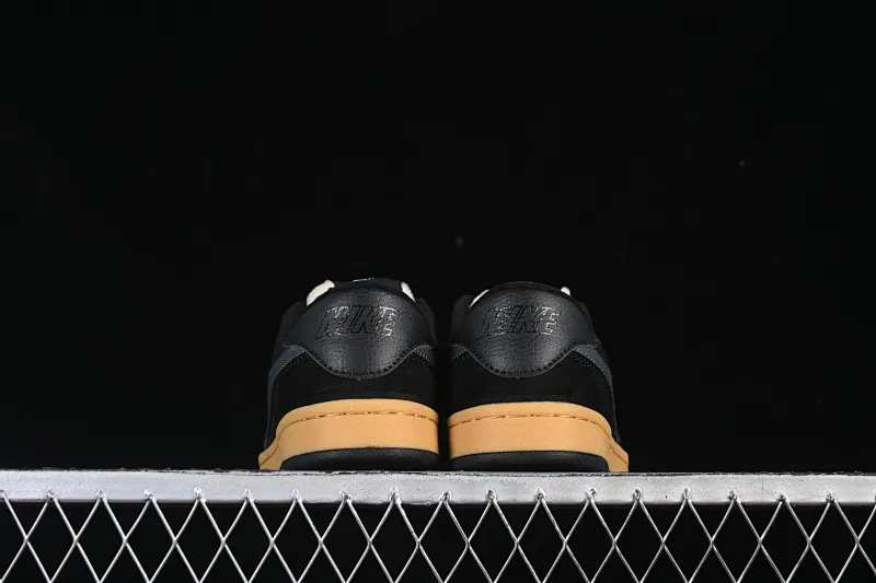 All categories Nk SB Dunk series Nike SB Fc Classic campus sneakers Nike SB Fc Classic Nike autumn and winter campus casual sneakers 909096-008